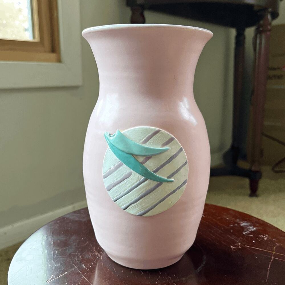 VTG Anne Muldery Studio Pottery Vase (1986) Pink Pastel Art Pottery w/ Sculptura